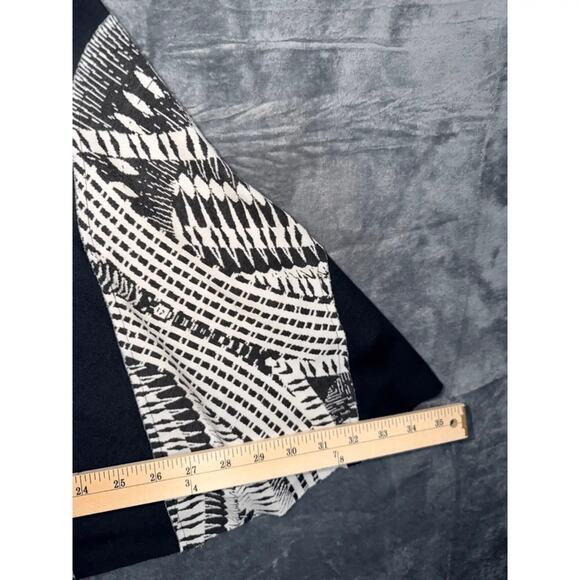 Le Lis Blanc Women's Dress Size S Black White Patterned Fit Flare - Picture 6 of 6